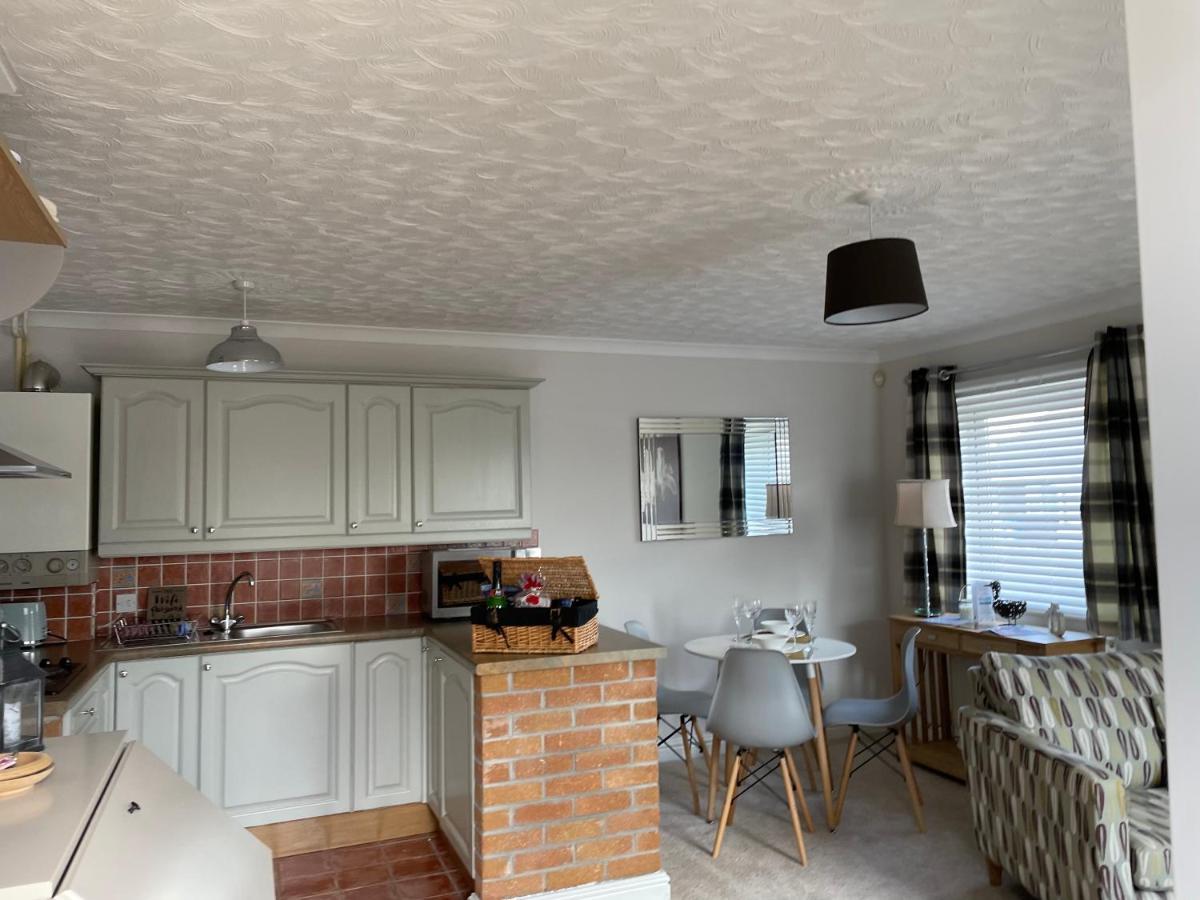 The Cwtch - A Self Contained One Bedroom Annex Pwllheli Bagian luar foto